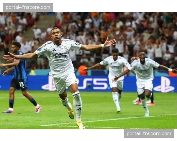 皇马榜首体验仅一周即遭巴萨逆转,争冠悬念再次升级 皇马榜首体验仅一周即遭巴萨逆转,争冠悬念再次升级