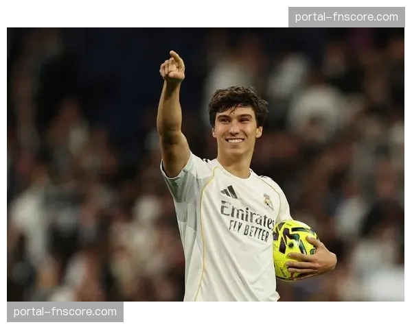 专访贝蒂斯老将华金：谈现代足球中传统边锋的生存空间。