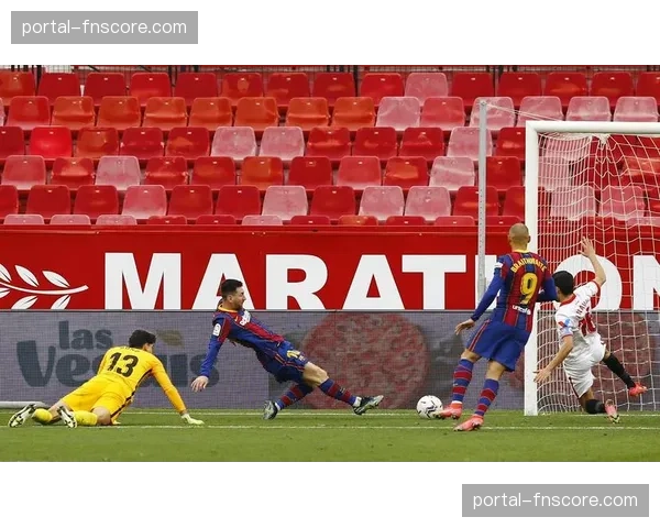 从0-2到2-2：塞维利亚教练中场换人调整如何扭转局势